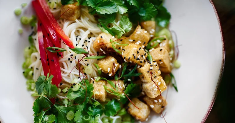 Tofu mariné maison ou tofu prêt à l'emploi : le vrai calcul
