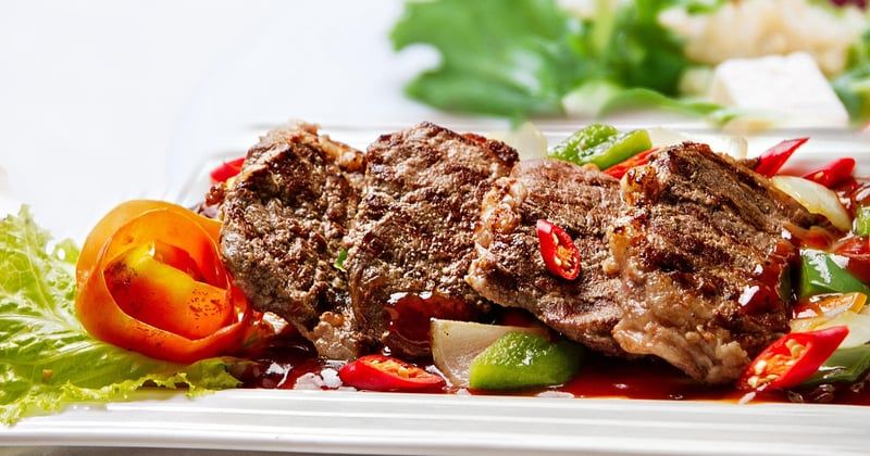 Boeuf bourguignon : la recette française traditionnelle qui mijote